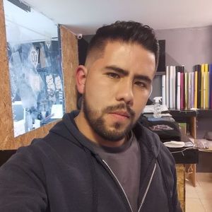 Meet your Posher, Julian